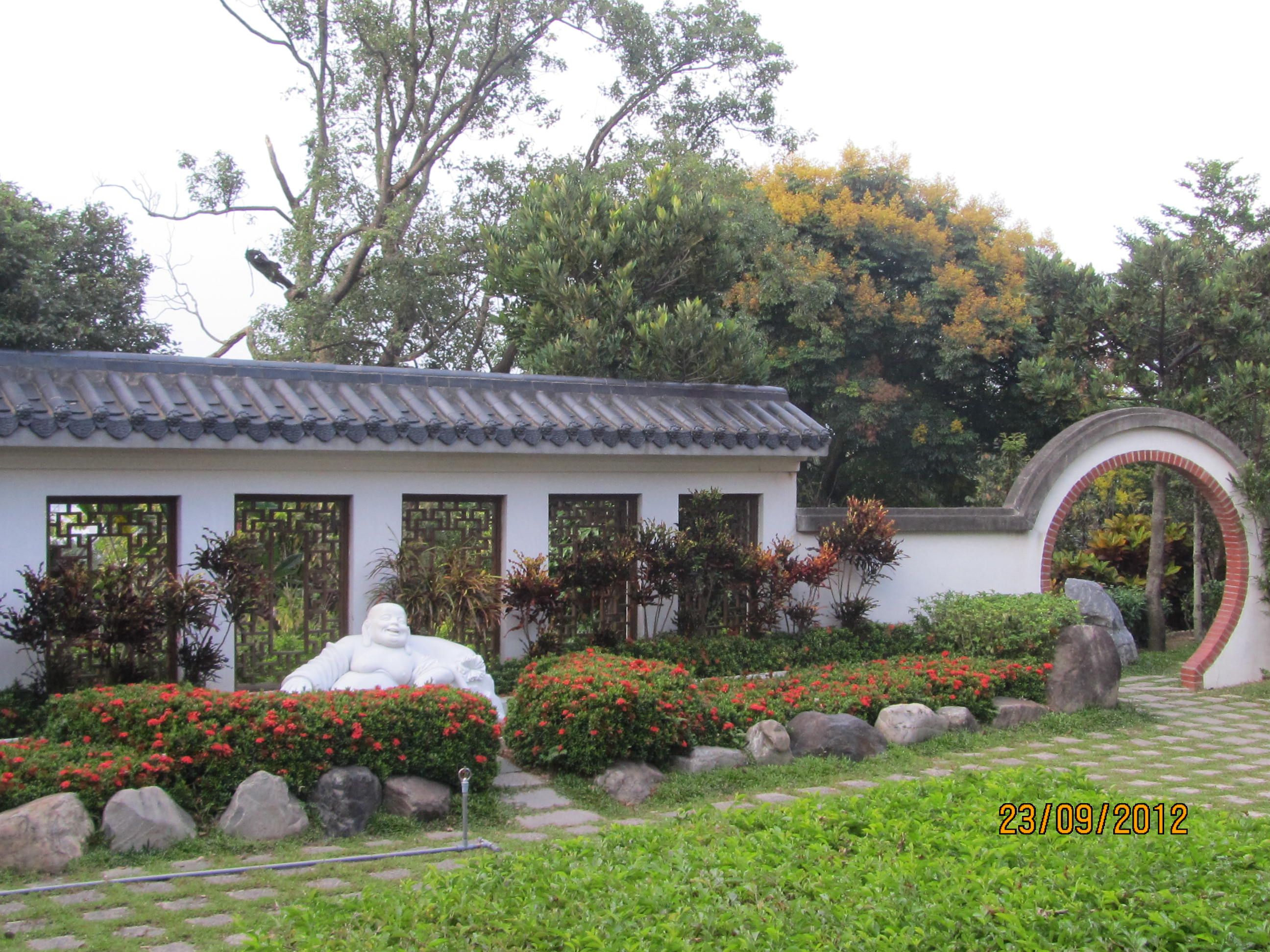 花園 (4) 花園 (4)