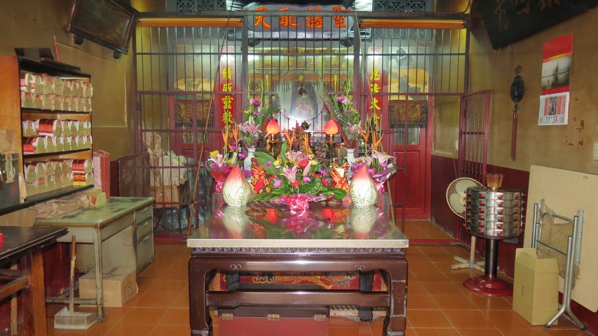 正殿 正殿