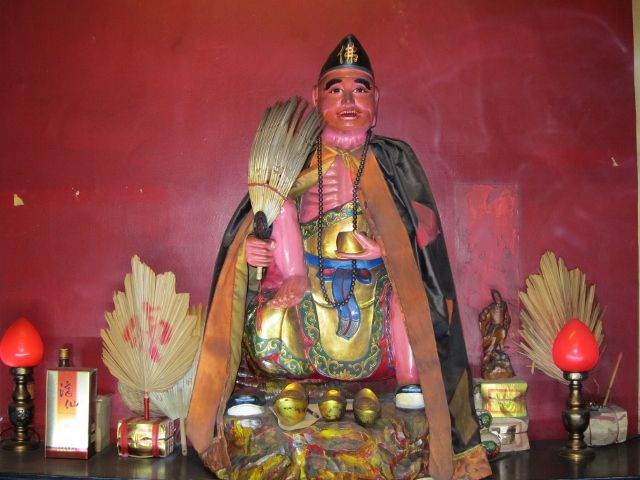 左廂房祀濟公禪師 左廂房祀濟公禪師