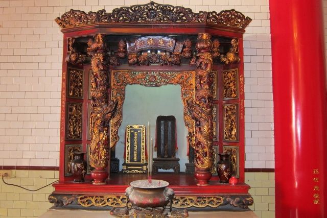 二樓右龕奉祀長生祿位 二樓右龕奉祀長生祿位