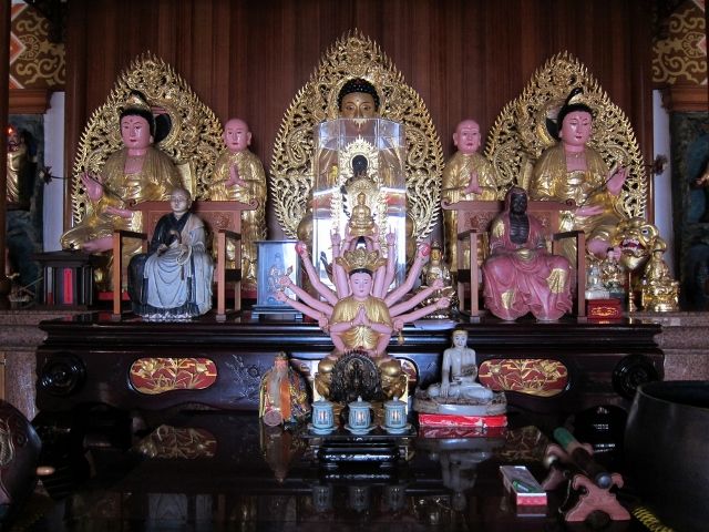 七樓「祖殿」中龕主祀華嚴三聖 (2) 七樓「祖殿」中龕主祀華嚴三聖 (2)|許淑惠|2012/7/18|