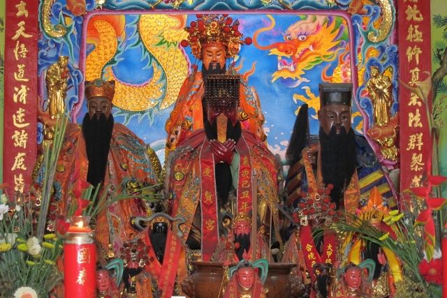 正殿中龕主祀玄天上帝 正殿中龕主祀玄天上帝