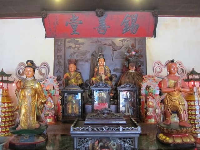 正堂中龕主祀觀音大士、天上聖母、地藏王菩薩 (1) 正堂中龕主祀觀音大士、天上聖母、地藏王菩薩 (1)