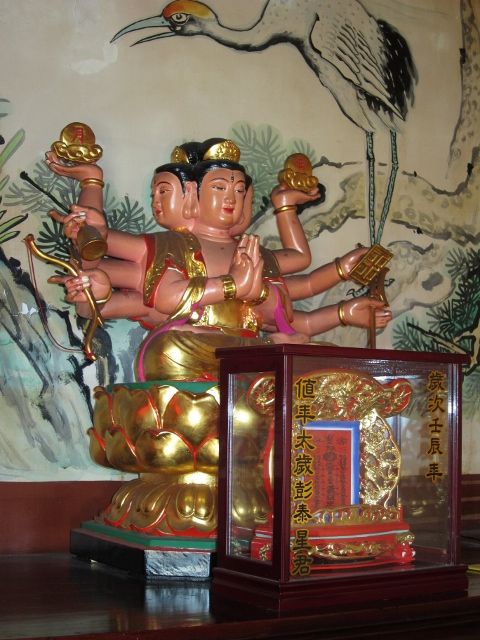二樓右廂祀奉:值年太歲星君 二樓右廂祀奉:值年太歲星君