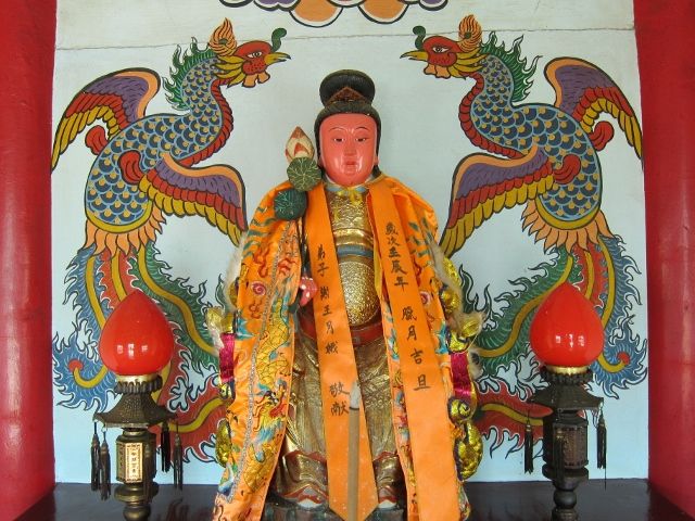 右閣樓「千秋閣」祀奉:何仙姑 右閣樓「千秋閣」祀奉:何仙姑