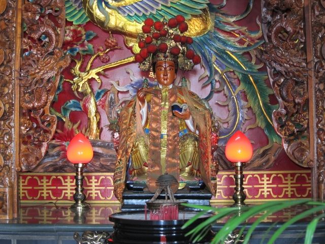 二樓右二龕祀註生娘娘 二樓右二龕祀註生娘娘