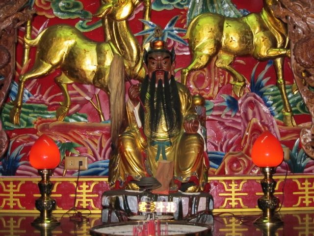 三樓右龕祀北斗星君 三樓右龕祀北斗星君