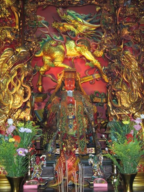 一樓左龕供祀天上聖母 一樓左龕供祀天上聖母