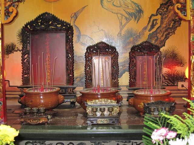 左側奉祀長生祿位 左側奉祀長生祿位