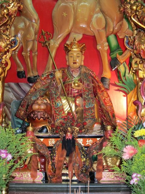二樓觀音菩薩殿 , 右龕供祀地藏王菩薩 二樓觀音菩薩殿 , 右龕供祀地藏王菩薩