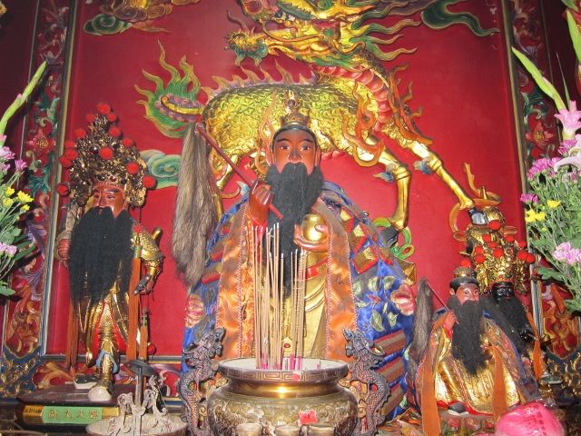 二樓天母聖殿左龕祀華隆仙翁 二樓天母聖殿左龕祀華隆仙翁