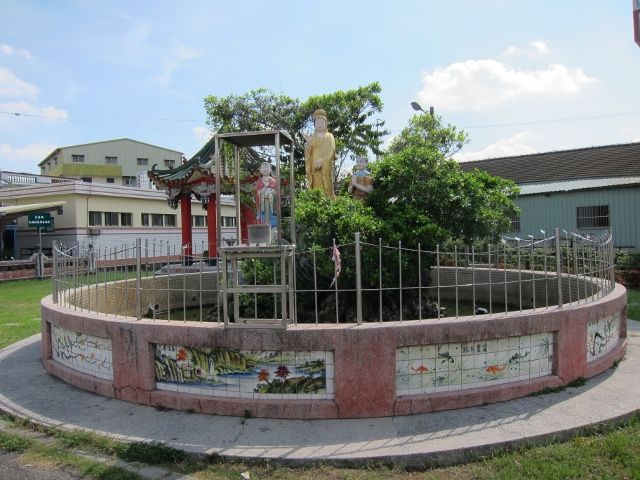 噴水池 (1) 噴水池 (1)|許淑惠|2012/7/8|
