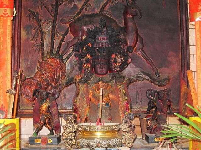 右廂祀天上聖母聖 右廂祀天上聖母聖
