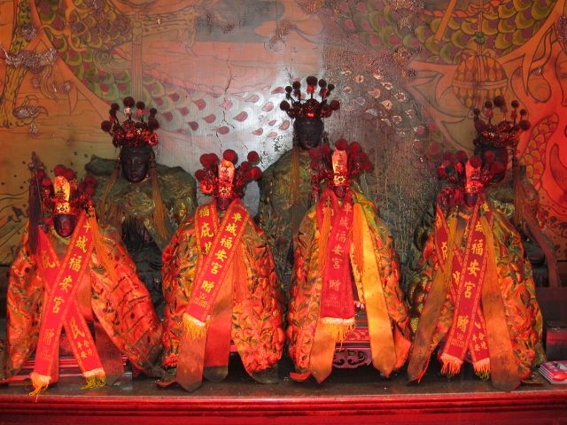 中龕主祀觀音佛祖 (2) 中龕主祀觀音佛祖 (2)