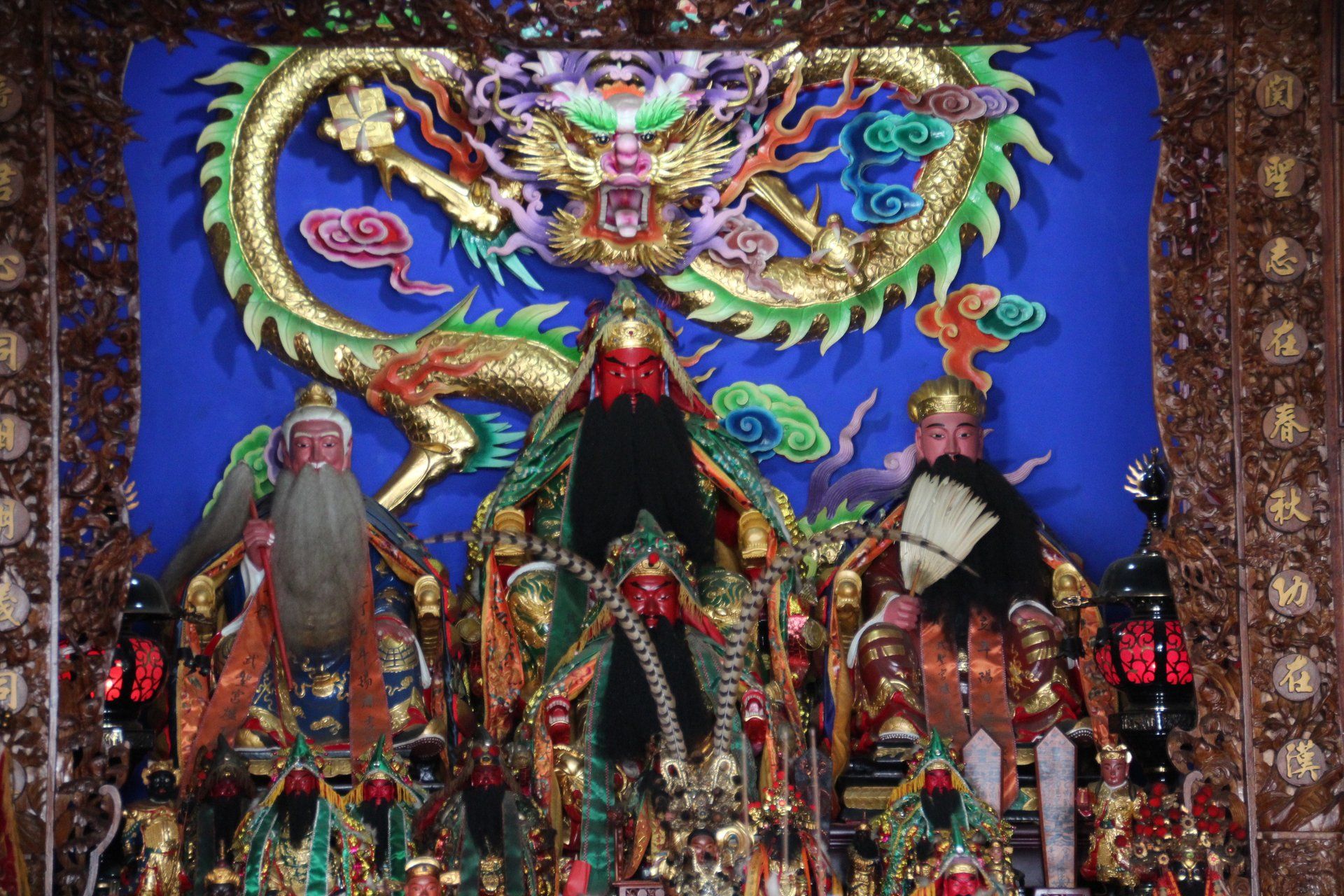 主神IMG 6372 武聖宮主神山西夫子與陪祀神諸葛軍師.太上老君