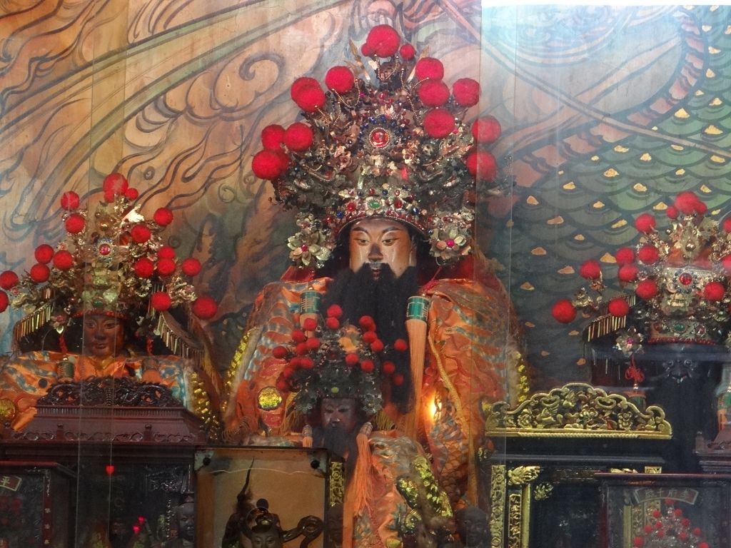 主祀五府千歲--由李府千歲鎮殿 主祀五府千歲--由李府千歲鎮殿