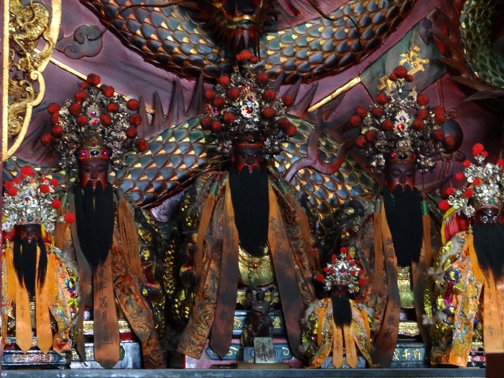 主祀五府千歲--由盧府千歲鎮殿 主祀五府千歲--由盧府千歲鎮殿|許貝如|2012/7/16|