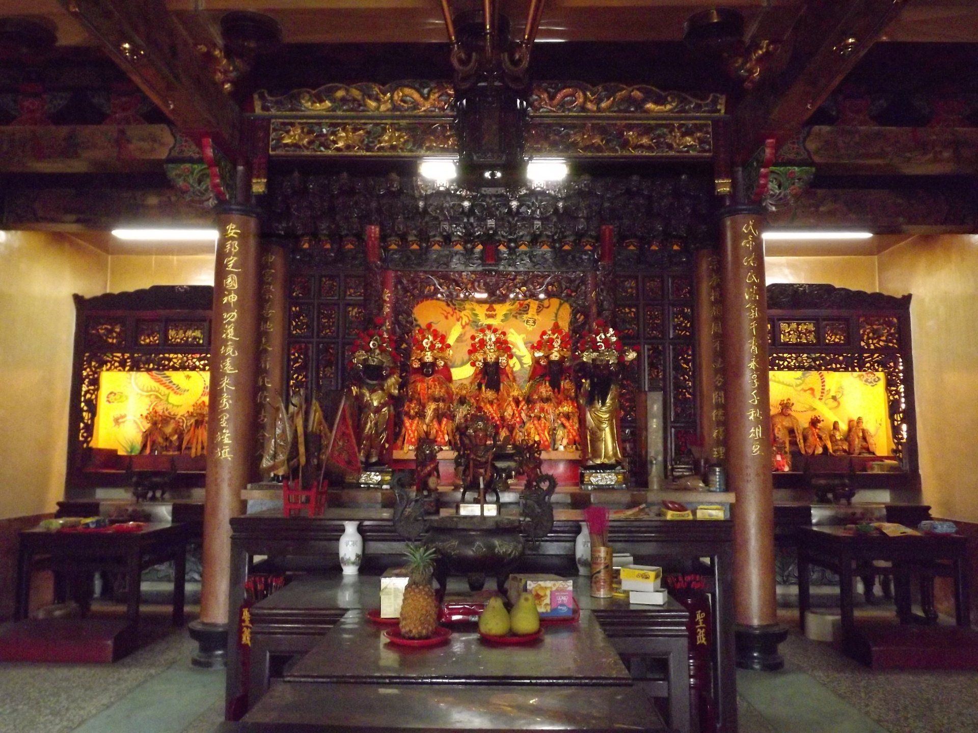 大殿神龕 大殿神龕