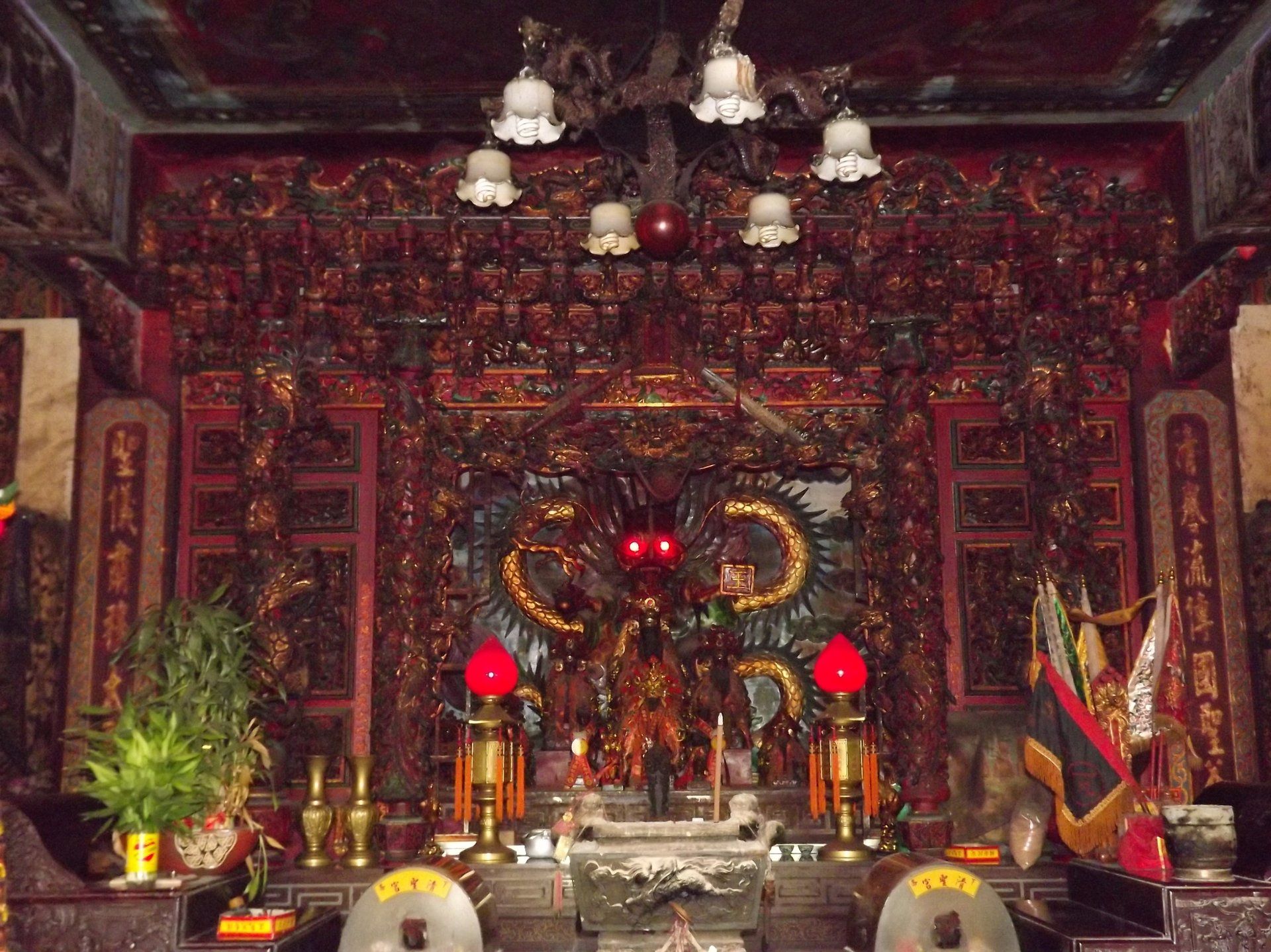 大殿神龕 大殿神龕